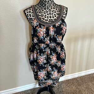 Women’s Mine too sleeveless top, size 1X, adjustable straps